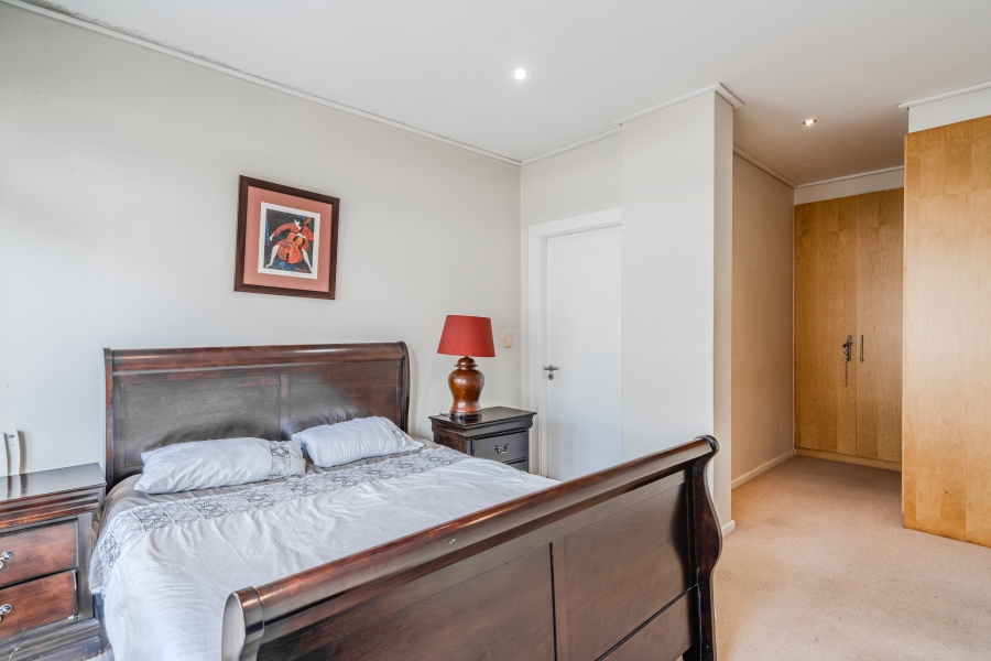 2 Bedroom Property for Sale in Sea Point Western Cape